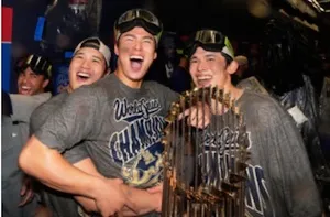 前日先発の山本由伸が好救援で「野球少年に戻った」　ドジャース連覇 [大谷翔平]：朝日新聞